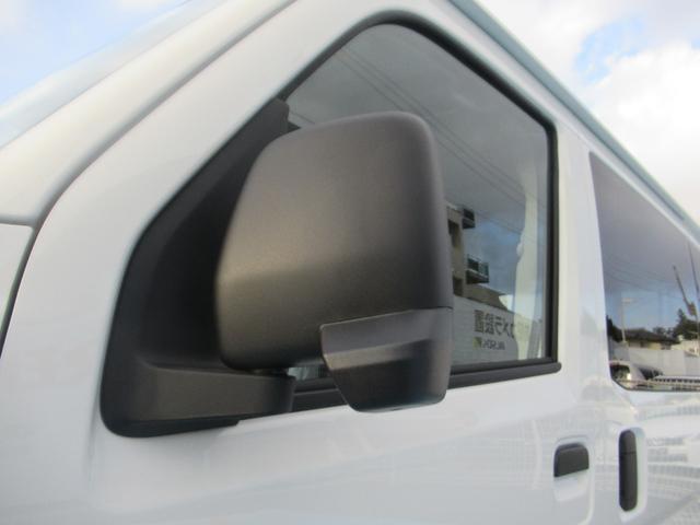 ハイゼットカーゴ ＤＸ　４ＷＤ　踏み間違い防止　Ｗエアバック　セキュリティアラーム　前席パワーウィンドウ　切替４ＷＤ　両側スライドドア　オートライト　エアコン　運転席エアバッグ　パワーステアリング　ＡＢＳ　コーナーセンサ（12枚目）