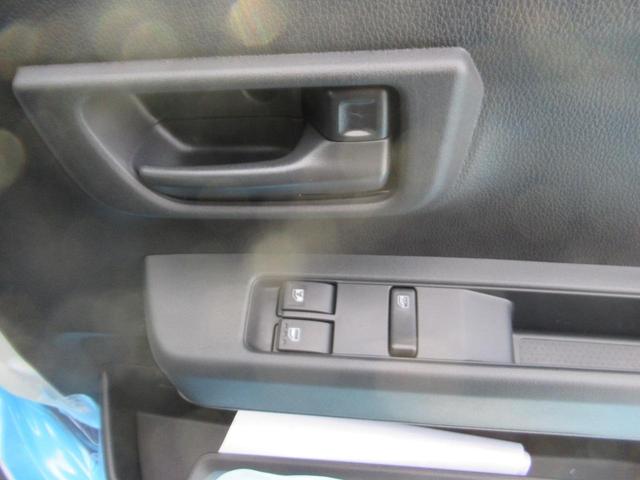 ハイゼットカーゴ ＤＸ　４ＷＤ　踏み間違い防止　Ｗエアバック　セキュリティアラーム　前席パワーウィンドウ　切替４ＷＤ　両側スライドドア　オートライト　エアコン　運転席エアバッグ　パワーステアリング　ＡＢＳ　コーナーセンサ（16枚目）