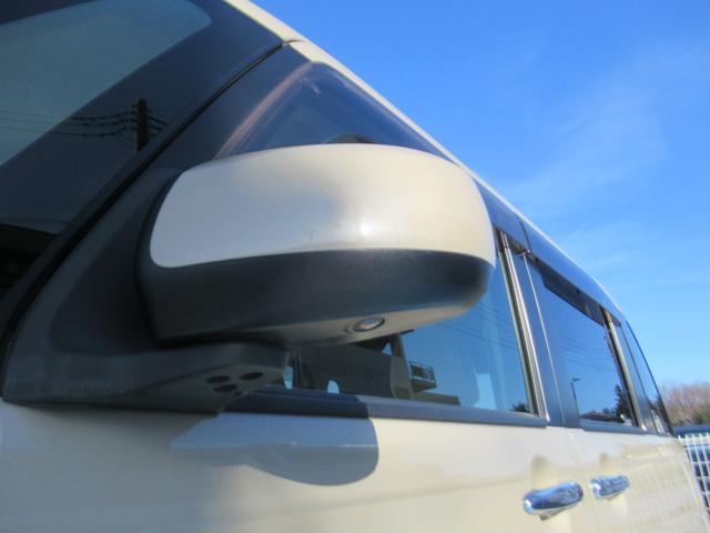 ムーヴキャンバス Ｘメイクアップリミテッド　ＳＡＩＩＩ　衝突防止　横滑り防止装置　ナビＴＶ　Ｂｔオーディオ　盗難防止装置　キーレスエントリー　パワステ　サイドエアバッグ　地デジ　スマートキー＆プッシュスタート　ＳＤ　オートハイビーム　ＤＶＤ　ＥＴＣ　ＡＢＳ（14枚目）