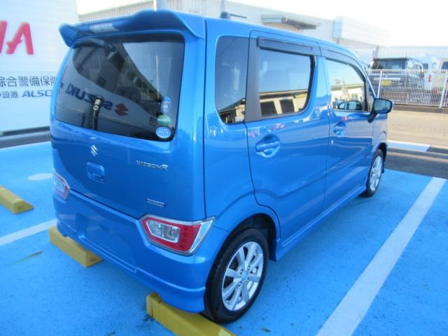 ワゴンＲ ハイブリッドＦＺ　アイドルストップ　ＢＬＵＥＴＯＯＴＨ　シートヒー　ＰＳ　ＰＷ　盗難防止　ＳＲＳ　オートマチックハイビーム　ＤＶＤ　ＬＥＤライト　ＷエアＢ　スマートキー　フルフラット　横滑り防止　フロントベンチシート（5枚目）