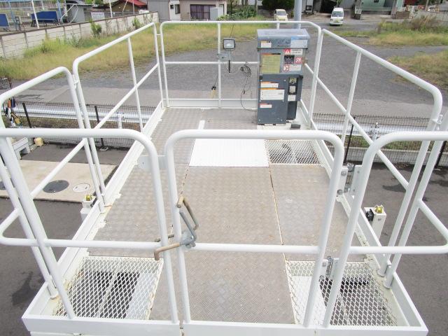 エルフトラック 　アイチ製ＴＺ１２Ｃ１ＲＲ・１ローラージャッキ・旋回デッキ・プラットフォーム・バケット積載１０００ｋｇ（23枚目）