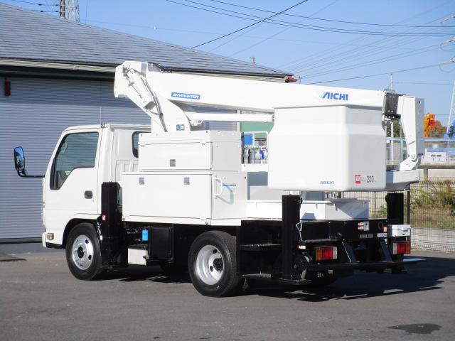 エルフトラック 　アイチ・ＳＢ１２Ａ・ブーム自動格納・ＦＲＰバケット・左右工具箱・梯子掛（4枚目）