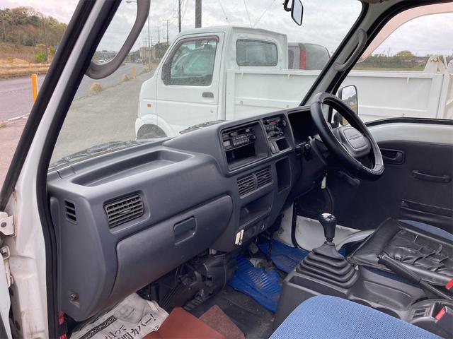 サンバートラック ベースグレード　４ＷＤ　軽トラック　ＭＴ　エアコン　運転席エアバッグ　カセット（26枚目）