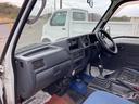 ベースグレード　４ＷＤ　軽トラック　ＭＴ　エアコン　運転席エアバッグ　カセット（26枚目）