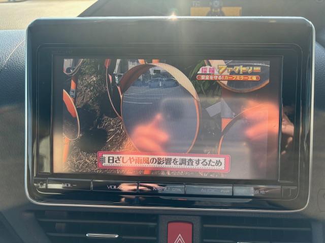 ノア ハイブリッドＧ　禁煙車　純正９インチナビ　ＴＶ　Ｂｌｕｅｔｏｏｔｈ　バックカメラ　ＥＴＣ　デジタルインナーミラー　前後ドラレコ　左側パワースライドドア　前席シートヒーター　ＬＥＤヘッドライト　フロント／リヤエアコン（13枚目）