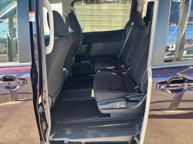 ノア ハイブリッドＧ　禁煙車　純正９インチナビ　ＴＶ　Ｂｌｕｅｔｏｏｔｈ　バックカメラ　ＥＴＣ　デジタルインナーミラー　前後ドラレコ　左側パワースライドドア　前席シートヒーター　ＬＥＤヘッドライト　フロント／リヤエアコン（23枚目）