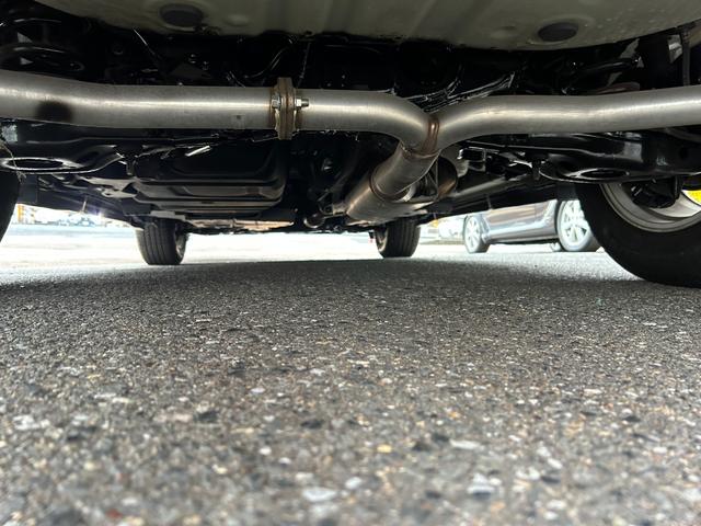 ハリアー エレガンス　モデリスタエアロ　Ｍ’Ｓスピード４本出しマフラー　ワンオーナー　禁煙車　純正ナビ・フルセグＴＶ・バックカメラ　ハーフレザーシート　ＬＥＤ　ＥＴＣ　スマートキー　プッシュスタート　オートドアミラー（27枚目）