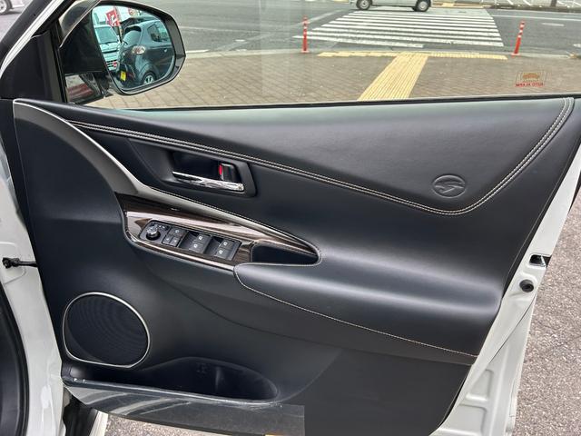 ハリアー エレガンス　モデリスタエアロ　Ｍ’Ｓスピード４本出しマフラー　ワンオーナー　禁煙車　純正ナビ・フルセグＴＶ・バックカメラ　ハーフレザーシート　ＬＥＤ　ＥＴＣ　スマートキー　プッシュスタート　オートドアミラー（39枚目）