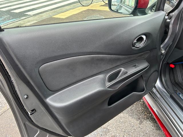 ノート e-パワーニスモ アラウンドビューモニター デジタルインナーミラー エマージェンシーブレーキ 車線逸脱警報 前後ドラレコ LEDヘッドライト 前後ソナー 純正ナビ・TV・バックカメラ Bluetooth ETC(33枚目)