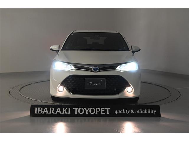 カローラフィールダー ハイブリッドＧ　ダブルバイビー　ＰＣＳ　インテリキー　横滑防止　ミュージックプレイヤー接続可　フルセグＴＶ　ＬＥＤヘッドライト　オートエアコン　ＥＴＣ　ＤＶＤ再生　アルミホイール　キーフリーシステム　サイドエアバッグ　ナビＴＶ（4枚目）