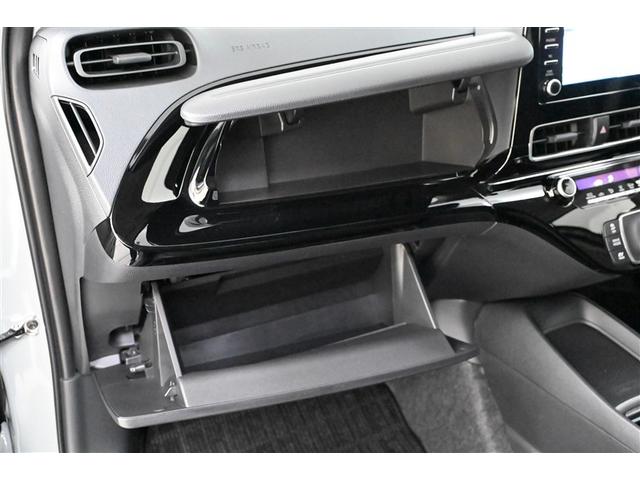 アクア Ｘ　フルセグ　メモリーナビ　ＤＶＤ再生　ミュージックプレイヤー接続可　衝突被害軽減システム　ＬＥＤヘッドランプ　記録簿（30枚目）