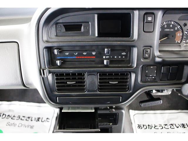 プロシード キャブプラス　４ＷＤ　リフトアップ　ワイドオーバーフェンダー　リアクロームメッキステップバンパー　ウッドステアリング　社外１５インチアルミホイール　荷台チッピングコート済　クリアサイドマーカー　ＣＤ　ＡＵＸ　ＥＴＣ（57枚目）