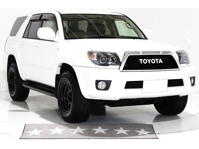 ハイラックスサーフ ＳＳＲ－Ｘ　４ＷＤ　新品ダッシュボード交換　ヴィンテージグリル　インナーブラックＬＥＤイカリングヘッドライト　ＬＥＤスモークテールランプ　ＳＴＡＲ１６インチアルミホイール　ブラックレザー調シートカバー　ＨＩＤ（18枚目）