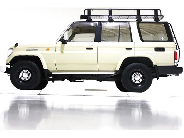 ランドクルーザープラド ＳＸワイド　４ＷＤ　ＮＯＸＰＭ適合　タイベル交換済　ＡＰＪ製ヴィンテージ１６インチアルミホイール　ブラウンレザー調シートカバー　ＡＰＪ製ビッグサイズルーフラック　ＡＰＪ製リアラダー　オールクロームメッキグリル（9枚目）