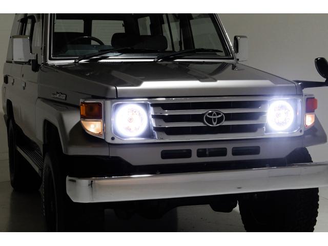 ＬＸ　４ＷＤ　ワンオーナー　ナローボディ　５速マニュアル　社外１６インチアルミホイール　クロームメッキフロントバンパー　ＬＥＤイカリングヘッドライト　ＬＥＤクリスタルコンビテールランプ　新品ダッシュボード(30枚目)