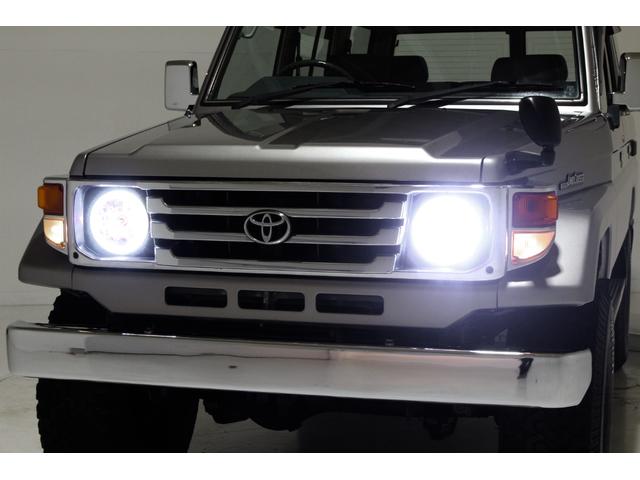 ＬＸ　４ＷＤ　ワンオーナー　ナローボディ　５速マニュアル　社外１６インチアルミホイール　クロームメッキフロントバンパー　ＬＥＤイカリングヘッドライト　ＬＥＤクリスタルコンビテールランプ　新品ダッシュボード(31枚目)