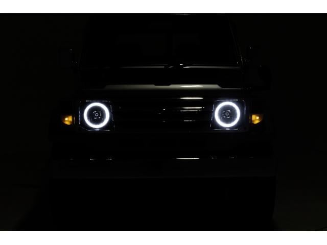 ＬＸ　４ＷＤ　ワンオーナー　ナローボディ　５速マニュアル　社外１６インチアルミホイール　クロームメッキフロントバンパー　ＬＥＤイカリングヘッドライト　ＬＥＤクリスタルコンビテールランプ　新品ダッシュボード(32枚目)