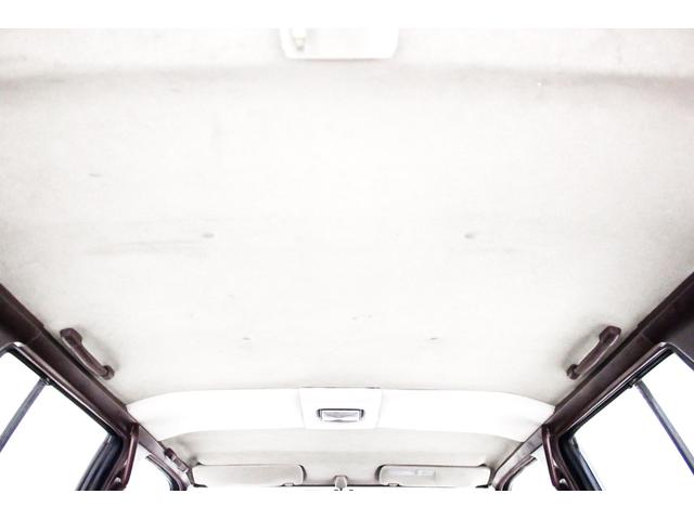 テラノ ターボ　Ｒ３Ｍ　４ＷＤ　ディーゼルターボ車　ワンオーナー　マットブラック　ナローボディ　５速マニュアル　ＵＳ仕様コーナーランプ　１５インチメッキホイール　内装ウッドパネル　ＣＤオーディオ　４ナンバー可能（5枚目）