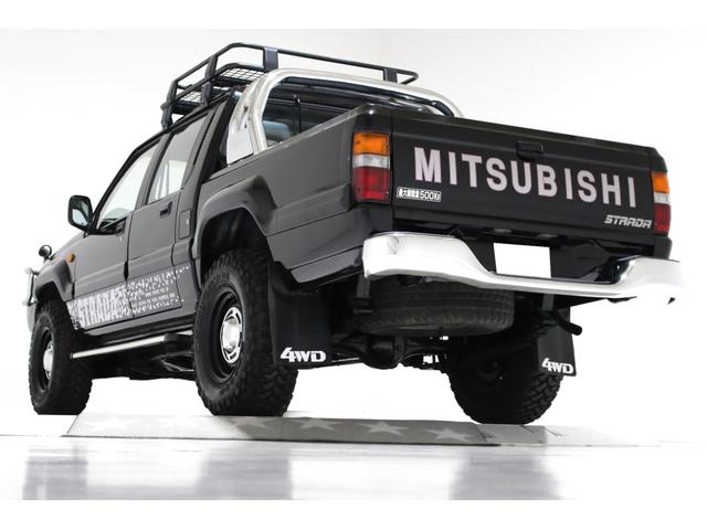 ブラックエディション　４ＷＤ　５ＭＴ　新品タイミングベルト交換　スキッドプレート　荷台チッピングコート済　クリスタルヘッドライト　イカリング　ＡＰＪ製ルーフラック　ＡＰＪ製ヴィンテージアルミ　フロントパワーウインドウ(12枚目)