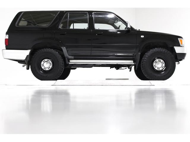 ＳＲ　ＳＲ（５名）ディーゼル　ナローボディ　４ＷＤ　４ナンバー　５人乗り　５速マニュアル車　パートタイム４ＷＤ　タイミングベルト交換済　ＡＰＪ製ヴィンテージ１６インチＡＷ　前後メッキバンパー　寒冷地仕様(17枚目)