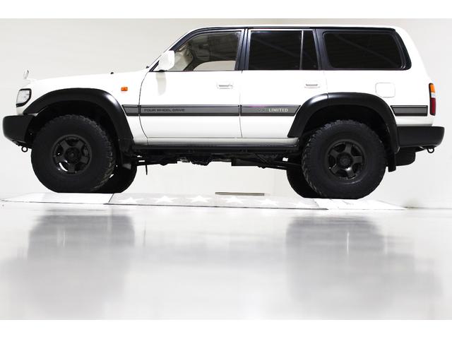 ランドクルーザー８０ ＶＸリミテッド　ディーゼル　４ＷＤ　センターデフロック　タイミングベルト交換済　リフトアップ　角目４灯ヘッドライト　レザー調シートカバー　　セルモーター交換済　１６インチＡＷ　アンバー仕様ウィンカー　マーカー　テール（9枚目）