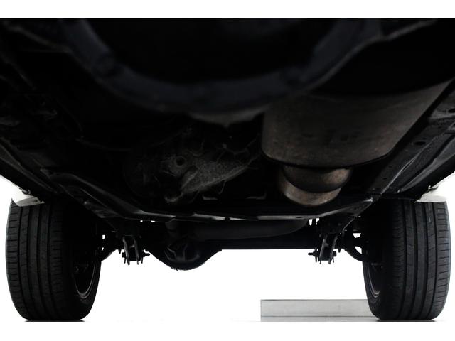 ジープ・チェロキー リミテッド　４ＷＤ　リフトアップ　社外１８インチアルミホイール　社外ワイドオーバーフェンダー　メッキグリル　クリスタルヘッドライト　クリアコーナー　クリアウィンカー　クリアサイドマーカー　本革電動シート　ＥＴＣ（23枚目）