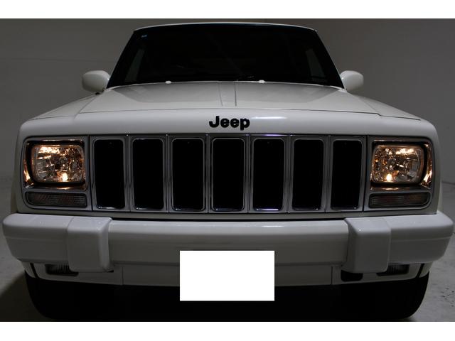 ジープ・チェロキー リミテッド　４ＷＤ　リフトアップ　社外１８インチアルミホイール　社外ワイドオーバーフェンダー　メッキグリル　クリスタルヘッドライト　クリアコーナー　クリアウィンカー　クリアサイドマーカー　本革電動シート　ＥＴＣ（31枚目）