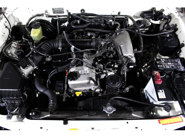 ランドクルーザープラド TX リミテッド 4WD 丸目仕様 APJ製ヴィンテージグリル APJ製レザー調シートカバー APJ製ヴィンテージ16インチアルミホイール LEDテールランプ LEDイカリングフォグランプ 8人乗3列シート(4枚目)