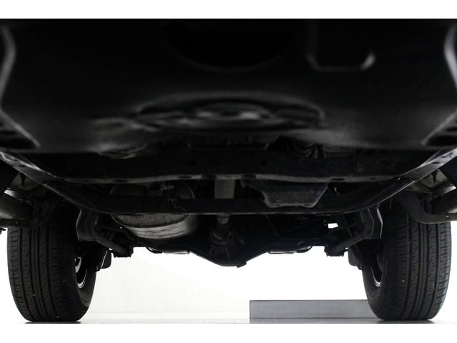 ランドクルーザープラド TX リミテッド 4WD 丸目仕様 APJ製ヴィンテージグリル APJ製レザー調シートカバー APJ製ヴィンテージ16インチアルミホイール LEDテールランプ LEDイカリングフォグランプ 8人乗3列シート(21枚目)