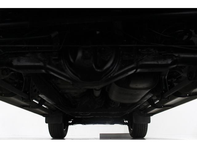 ランドクルーザープラド TX リミテッド 4WD 丸目仕様 APJ製ヴィンテージグリル APJ製レザー調シートカバー APJ製ヴィンテージ16インチアルミホイール LEDテールランプ LEDイカリングフォグランプ 8人乗3列シート(22枚目)