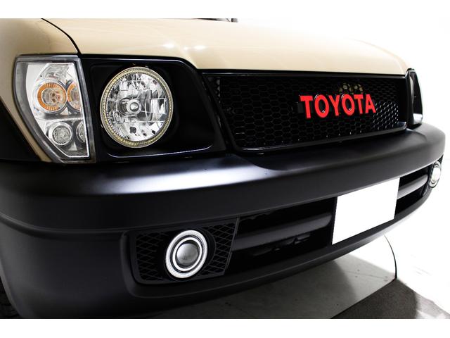 ランドクルーザープラド TX リミテッド 4WD 丸目仕様 APJ製ヴィンテージグリル APJ製レザー調シートカバー APJ製ヴィンテージ16インチアルミホイール LEDテールランプ LEDイカリングフォグランプ 8人乗3列シート(24枚目)