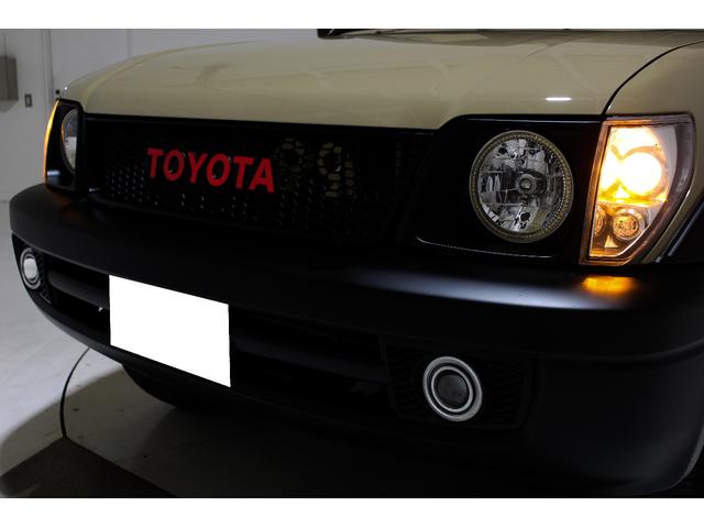 ランドクルーザープラド TX リミテッド 4WD 丸目仕様 APJ製ヴィンテージグリル APJ製レザー調シートカバー APJ製ヴィンテージ16インチアルミホイール LEDテールランプ LEDイカリングフォグランプ 8人乗3列シート(29枚目)
