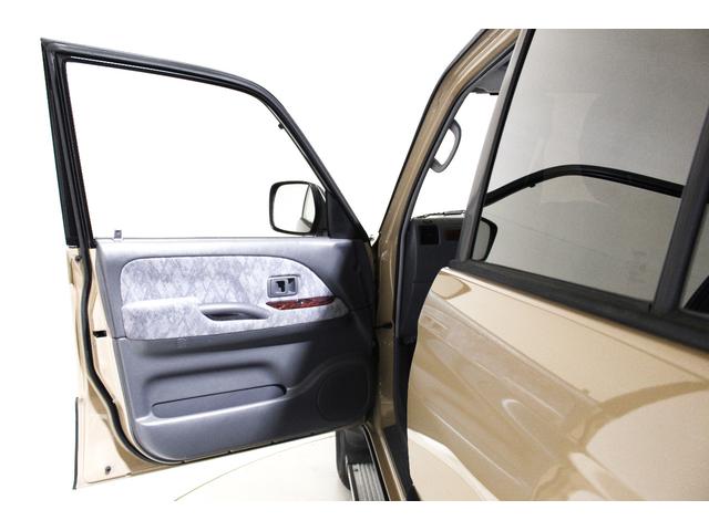 ランドクルーザープラド TX リミテッド 4WD 丸目仕様 APJ製ヴィンテージグリル APJ製レザー調シートカバー APJ製ヴィンテージ16インチアルミホイール LEDテールランプ LEDイカリングフォグランプ 8人乗3列シート(72枚目)
