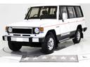 パジェロ ＸＬ　４ＷＤ　丸目ヘッドライト　ナローボディ　純正メッキホイール　ＬＥＤイカリングヘッドライト　　サイドステップ　　リアステップバンパー　リアセンターステップ付　ディーゼルターボ　７人乗り　４ナンバー登録可（2枚目）