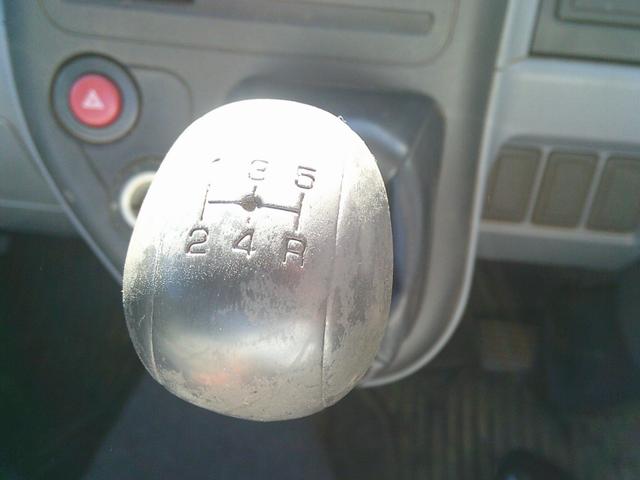 キャンターガッツ  950Lタンクローリー タンク検査付き デジタルメーター プリセット機能付き エアコン・パワステ 運転席側エアバッグ付き Rダブルタイヤ(5枚目)