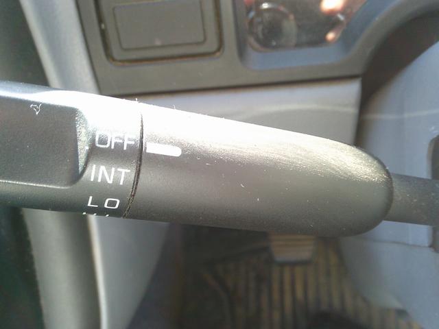 キャンターガッツ  950Lタンクローリー タンク検査付き デジタルメーター プリセット機能付き エアコン・パワステ 運転席側エアバッグ付き Rダブルタイヤ(8枚目)