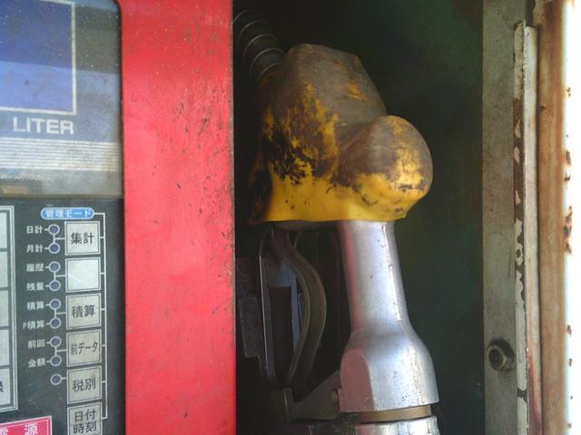 キャンターガッツ  950Lタンクローリー タンク検査付き デジタルメーター プリセット機能付き エアコン・パワステ 運転席側エアバッグ付き Rダブルタイヤ(19枚目)