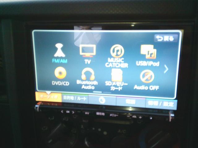 エルフトラック  4WD MT 後輪ダブル ナビ TV バックカメラ 電動格納ミラー エアコン パワーウィンドウ 運転席エアバッグ CD DVD再生 USB Bluetooth(4枚目)