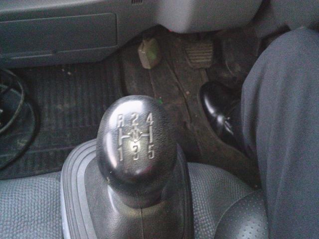 エルフトラック  4WD MT 後輪ダブル ナビ TV バックカメラ 電動格納ミラー エアコン パワーウィンドウ 運転席エアバッグ CD DVD再生 USB Bluetooth(7枚目)