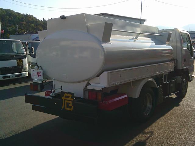 エルフトラック  4WD MT 後輪ダブル ナビ TV バックカメラ 電動格納ミラー エアコン パワーウィンドウ 運転席エアバッグ CD DVD再生 USB Bluetooth(17枚目)