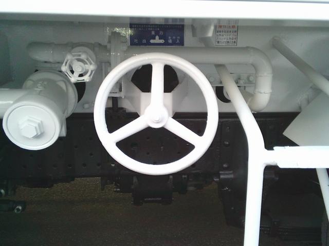エルフトラック  4WD MT 後輪ダブル ナビ TV バックカメラ 電動格納ミラー エアコン パワーウィンドウ 運転席エアバッグ CD DVD再生 USB Bluetooth(32枚目)
