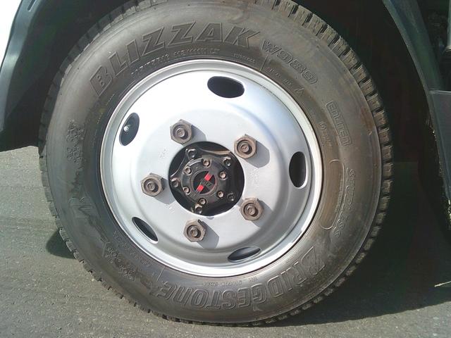 エルフトラック 平成27年度燃費基準達成車 4WD タンク検査付き 3KL デジタルメーター Fリール 2層 エアコン・パワステ・パワーウインドウ 運転席側エアバッグ付き ナビ バックカメラ付き(34枚目)