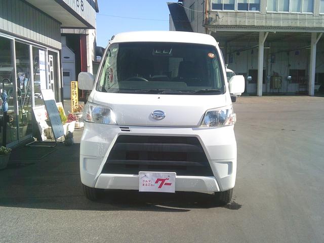 ハイゼットカーゴ クルーズターボＳＡＩＩＩ　４ＷＤ　ＭＴ　衝突被害軽減システム　クリアランスソナー　ナビ　ＴＶ　バックカメラ　両側スライドドア　アイドリングストップ　電動格納ミラー　オートマチックハイビーム　ＥＳＣ　エアコン（12枚目）
