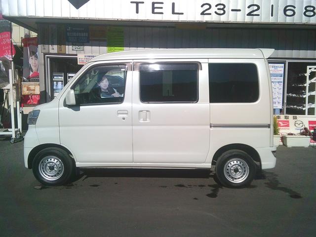 ハイゼットカーゴ クルーズターボＳＡＩＩＩ　４ＷＤ　ＭＴ　衝突被害軽減システム　クリアランスソナー　ナビ　ＴＶ　バックカメラ　両側スライドドア　アイドリングストップ　電動格納ミラー　オートマチックハイビーム　ＥＳＣ　エアコン（14枚目）