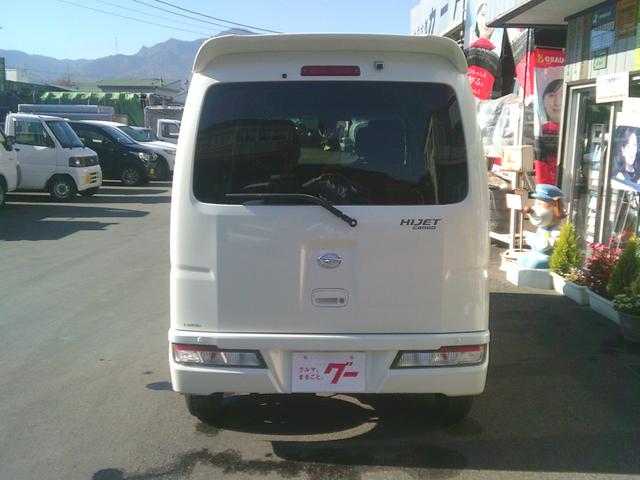 ハイゼットカーゴ クルーズターボＳＡＩＩＩ　４ＷＤ　ＭＴ　衝突被害軽減システム　クリアランスソナー　ナビ　ＴＶ　バックカメラ　両側スライドドア　アイドリングストップ　電動格納ミラー　オートマチックハイビーム　ＥＳＣ　エアコン（16枚目）