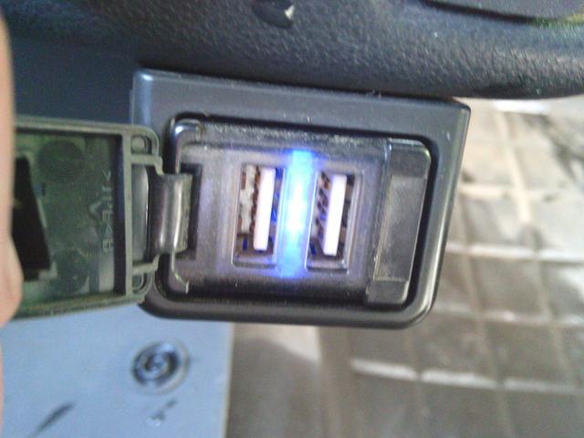 ハイゼットカーゴ クルーズターボＳＡＩＩＩ　４ＷＤ　ＭＴ　衝突被害軽減システム　クリアランスソナー　ナビ　ＴＶ　バックカメラ　両側スライドドア　アイドリングストップ　電動格納ミラー　オートマチックハイビーム　ＥＳＣ　エアコン（23枚目）