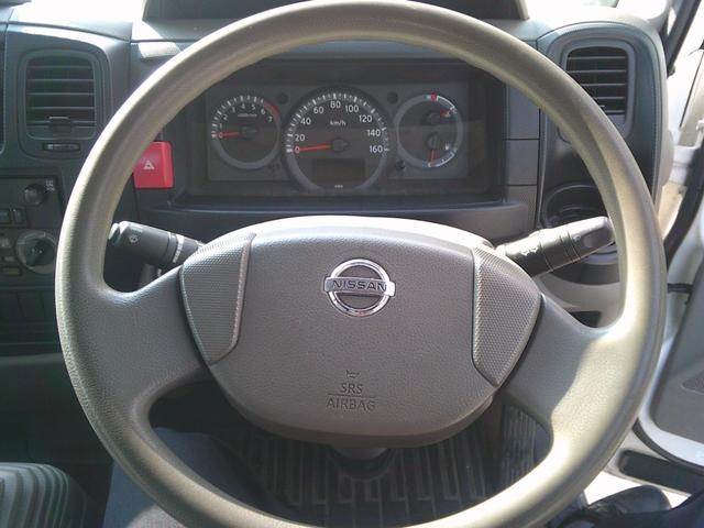 アトラストラック 　１３５０Ｌタンクローリー　デジタルメーター　プリセット機能付き　ダブルタイヤ　エアコン・パワステ・パワーウインドウ付き　５速マニュアル（2枚目）