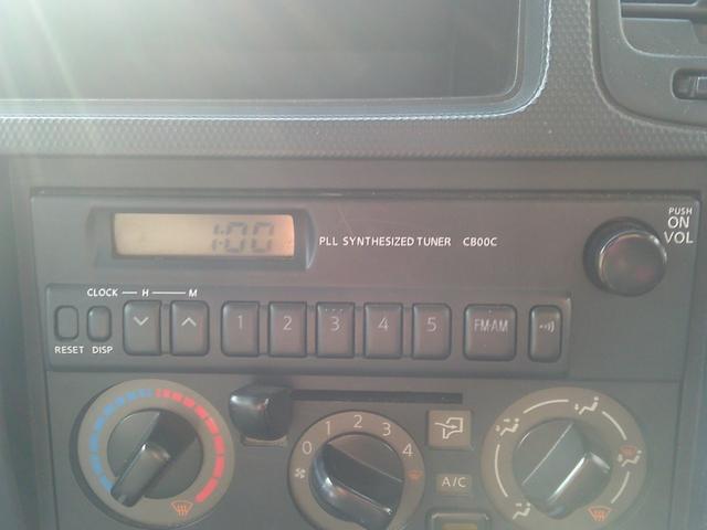 アトラストラック 　１３５０Ｌタンクローリー　デジタルメーター　プリセット機能付き　ダブルタイヤ　エアコン・パワステ・パワーウインドウ付き　５速マニュアル（4枚目）