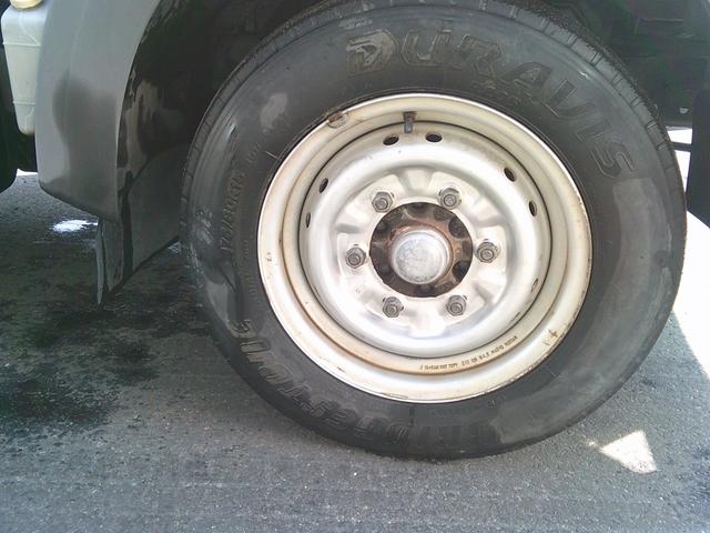 アトラストラック 　１３５０Ｌタンクローリー　デジタルメーター　プリセット機能付き　ダブルタイヤ　エアコン・パワステ・パワーウインドウ付き　５速マニュアル（20枚目）