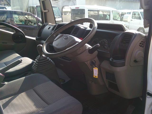 アトラストラック 　１３５０Ｌタンクローリー　デジタルメーター　プリセット機能付き　ダブルタイヤ　エアコン・パワステ・パワーウインドウ付き　５速マニュアル（32枚目）